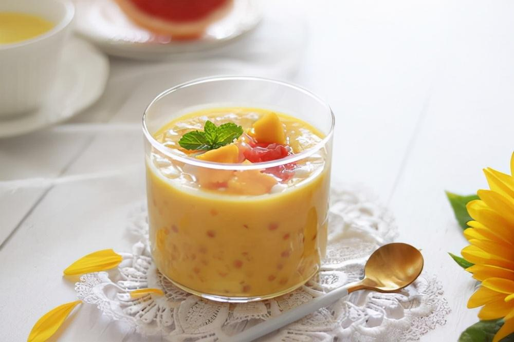 杨枝甘露：从港式甜品之王到国民“心头好”，它凭什么火了二十年？